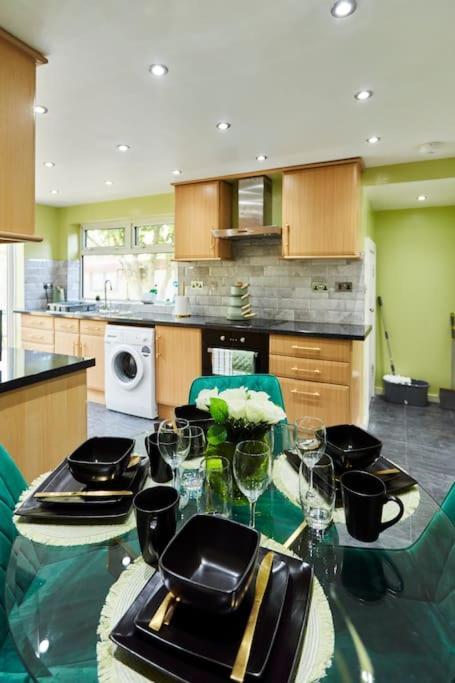*Little Haven In Leeds* ¤Private Parking¤ Ensuite Leeds  Ngoại thất bức ảnh