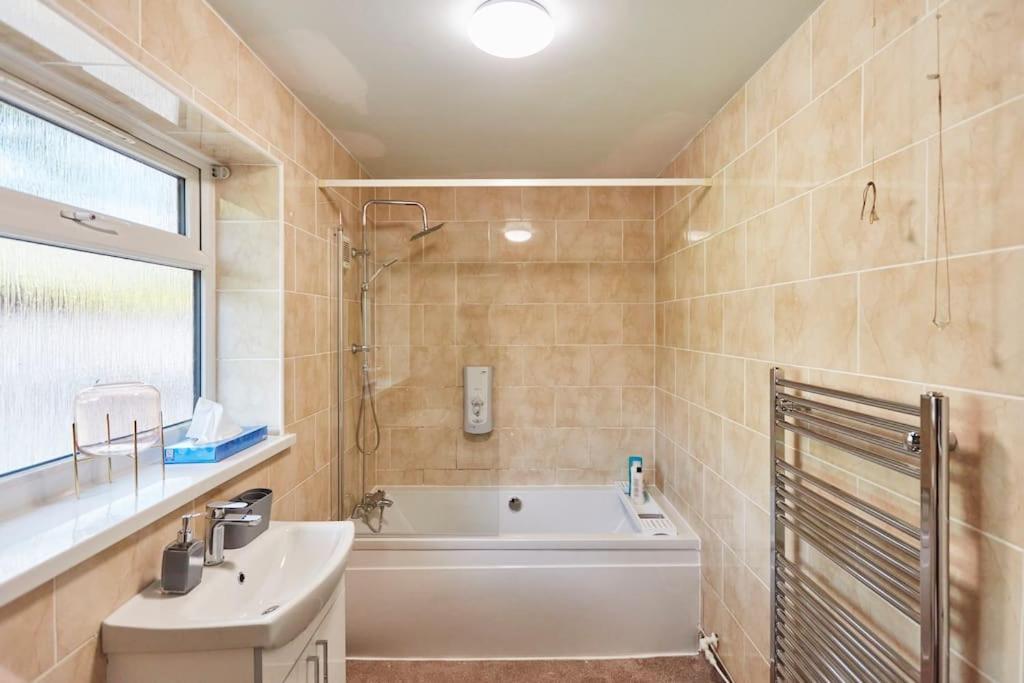 *Little Haven In Leeds* ¤Private Parking¤ Ensuite Leeds  Ngoại thất bức ảnh